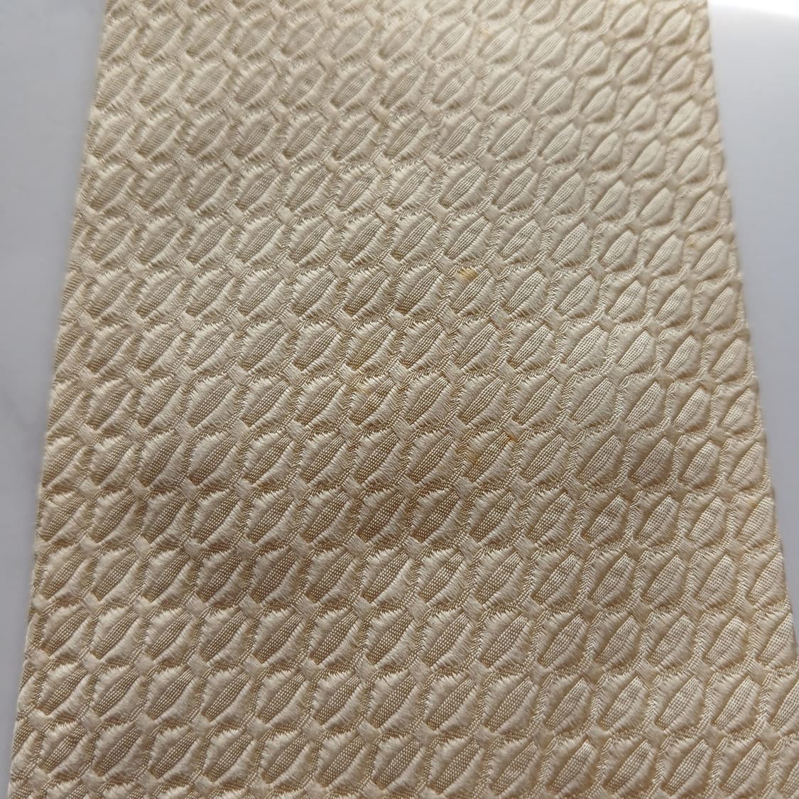 페라가모 실크 아이보리 자카드 넥타이 9.4cm A등급 A18554
 상품이미지5
