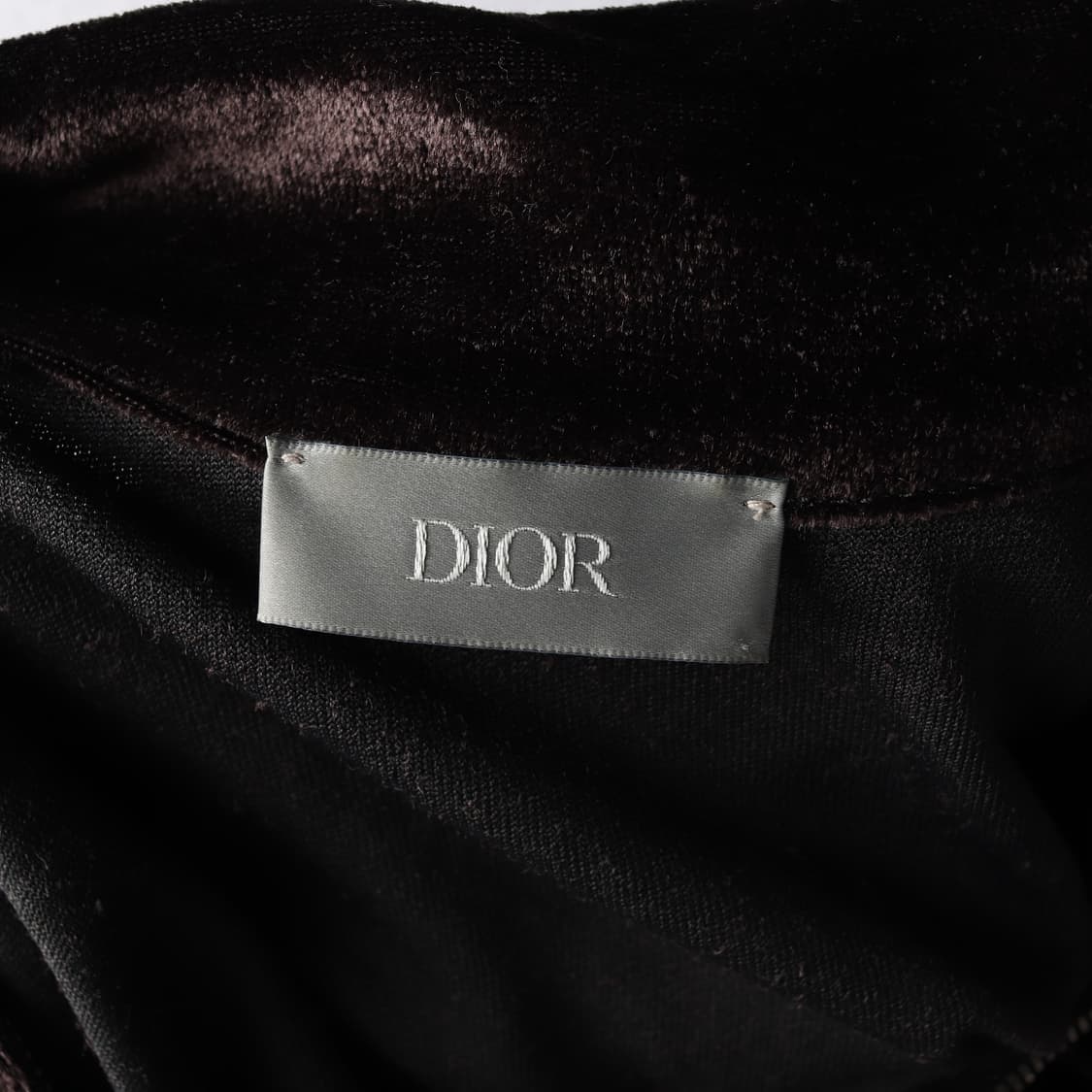 디올 벨벳 하프집업 반팔 티셔츠 블랙 상품이미지7