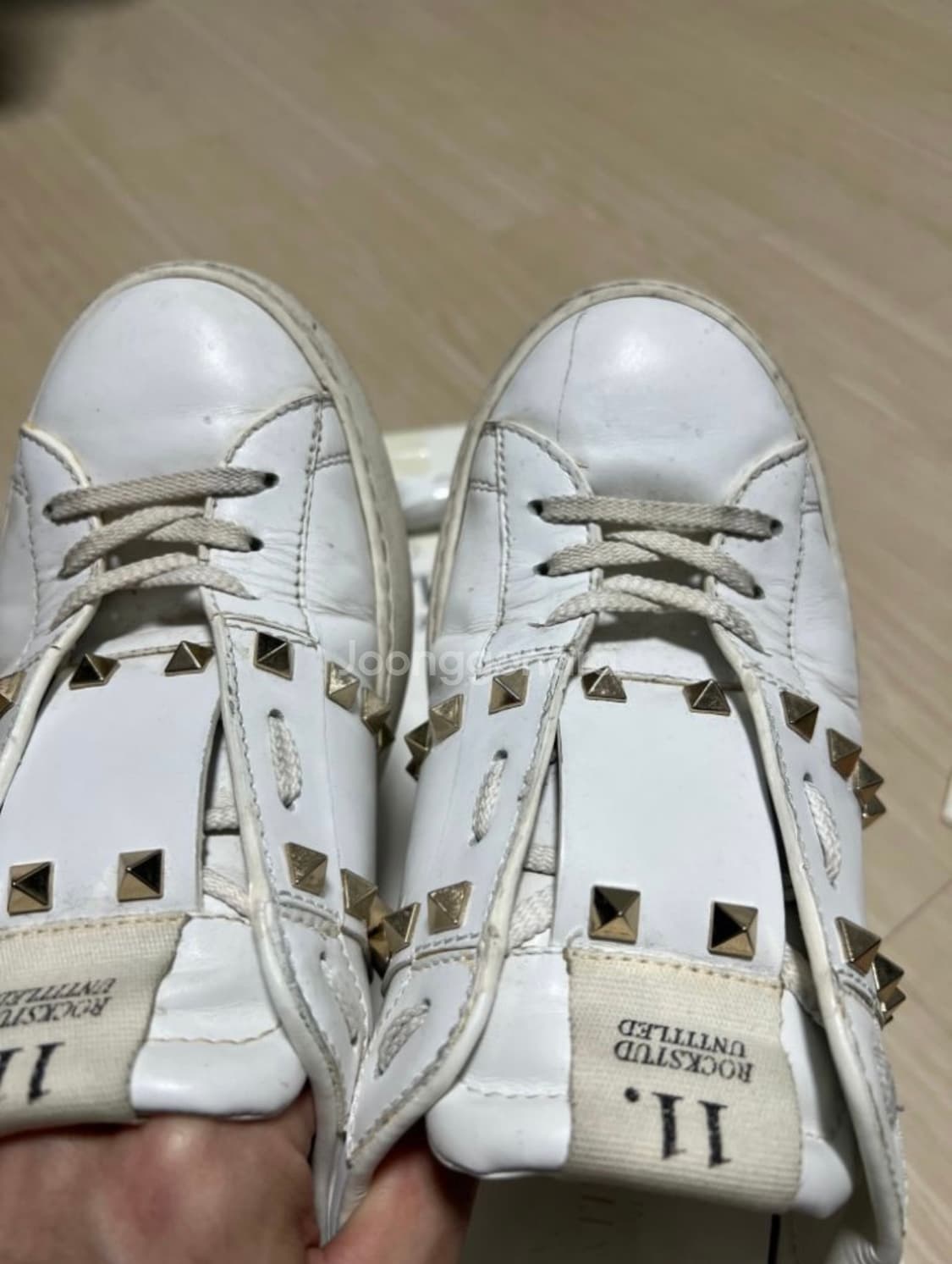 발렌티노 락스터드 스니커즈 39 상품이미지2