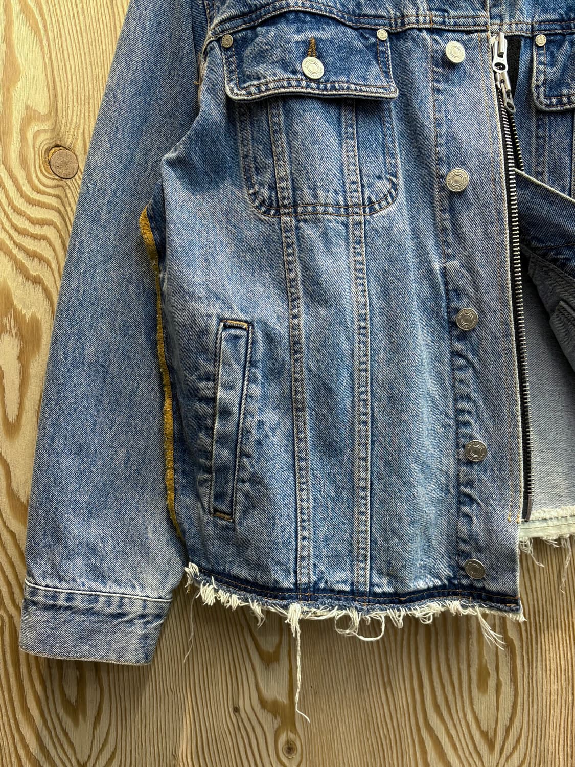 앤더슨벨 투웨이 데미지 데님자켓 상품이미지5