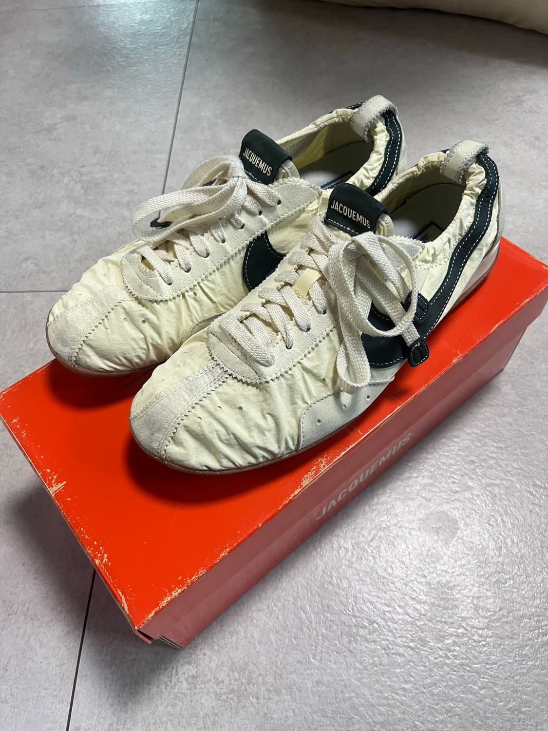 자크뮈스 나이키 문슈 44 사이즈 (280) 상품이미지2