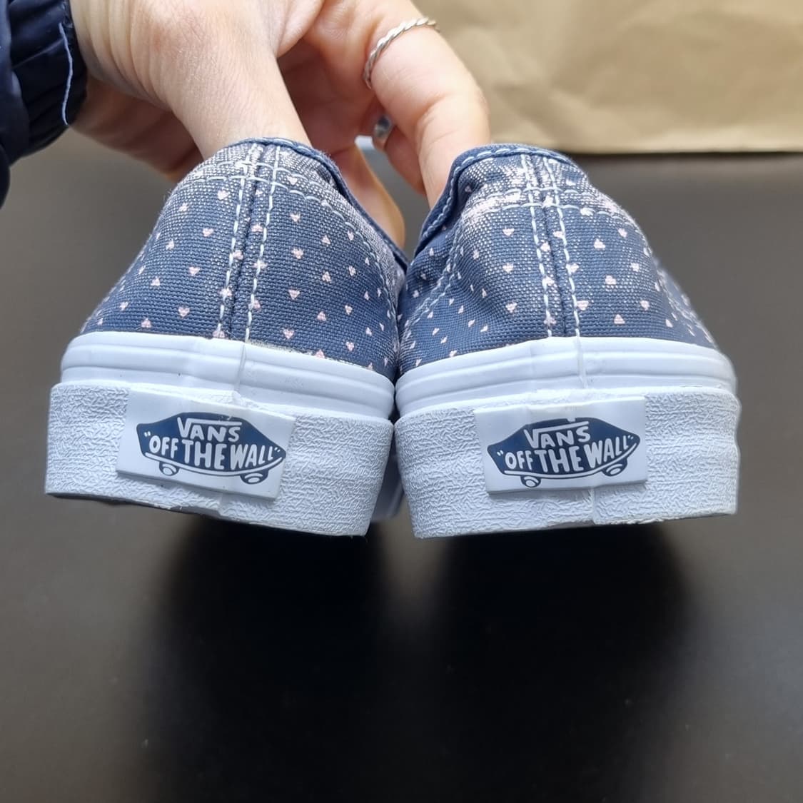반스 어센틱 하트 스니커즈 220 상품이미지4
