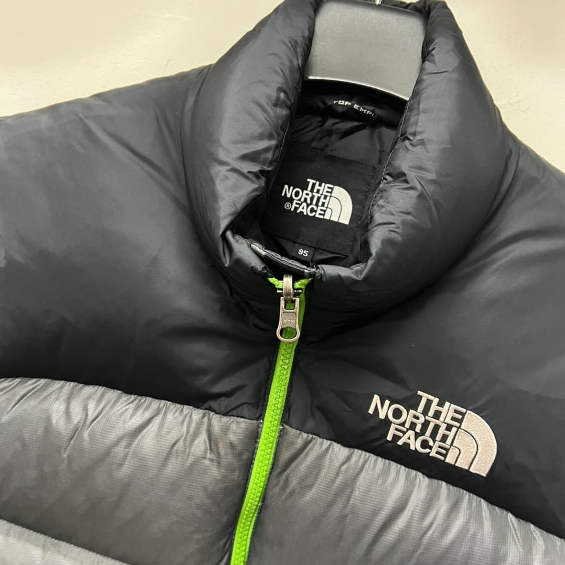 노스페이스 700 눕시2 그레이 구스 다운 패딩 조끼 95 상품이미지3