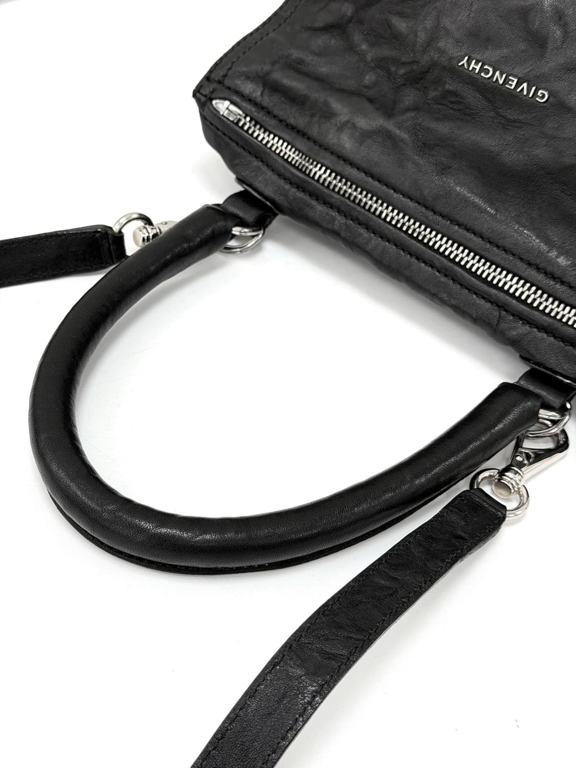 지방시 판도라 페페 링클 레더 숄더백 상품이미지6