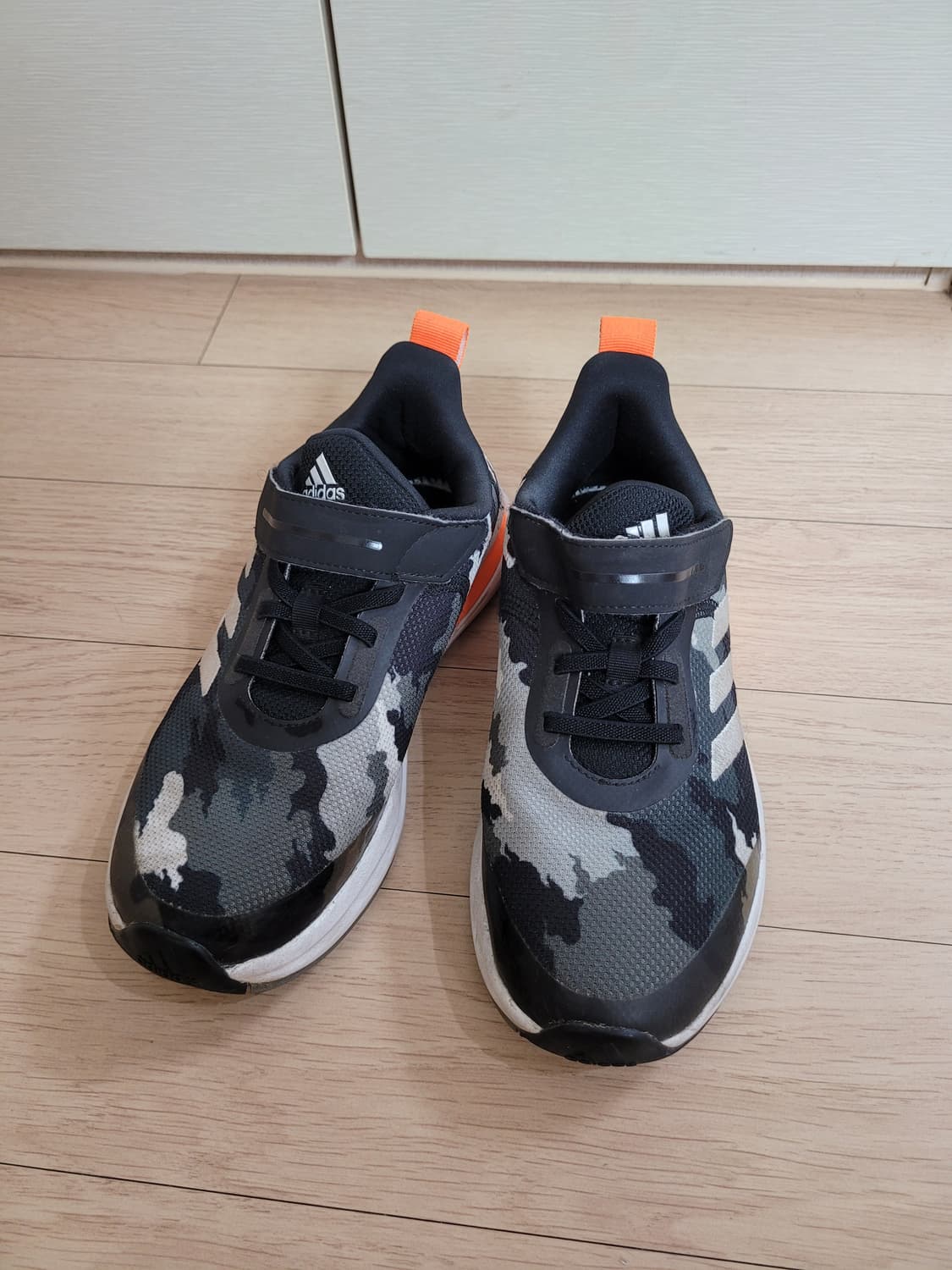 아디다스 Adidas 아동 운동화 215 블랙 상품이미지2