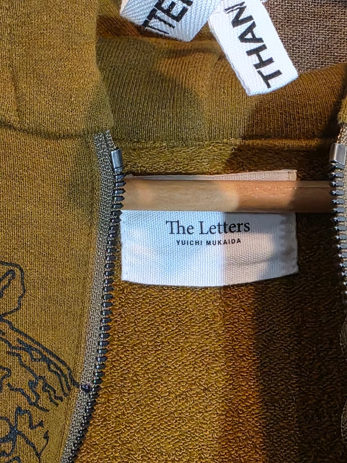 The letters 18ss harf-zip hoodie 상품이미지5