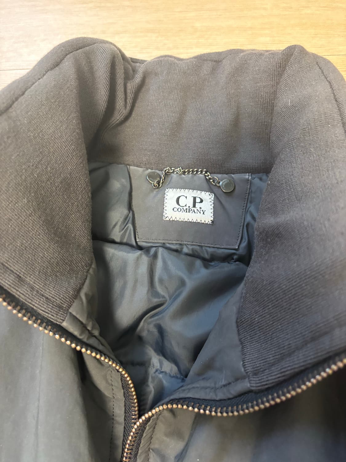 Cp컴퍼니 자켓 패딩 상품이미지2