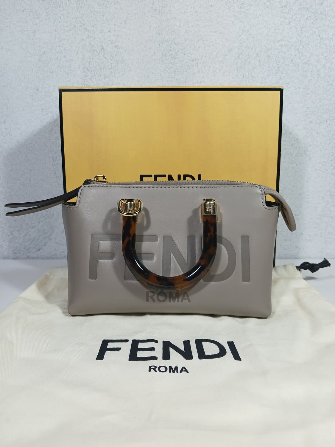 펜디 바이더웨이 토트백 미니 8BS067 상품이미지2