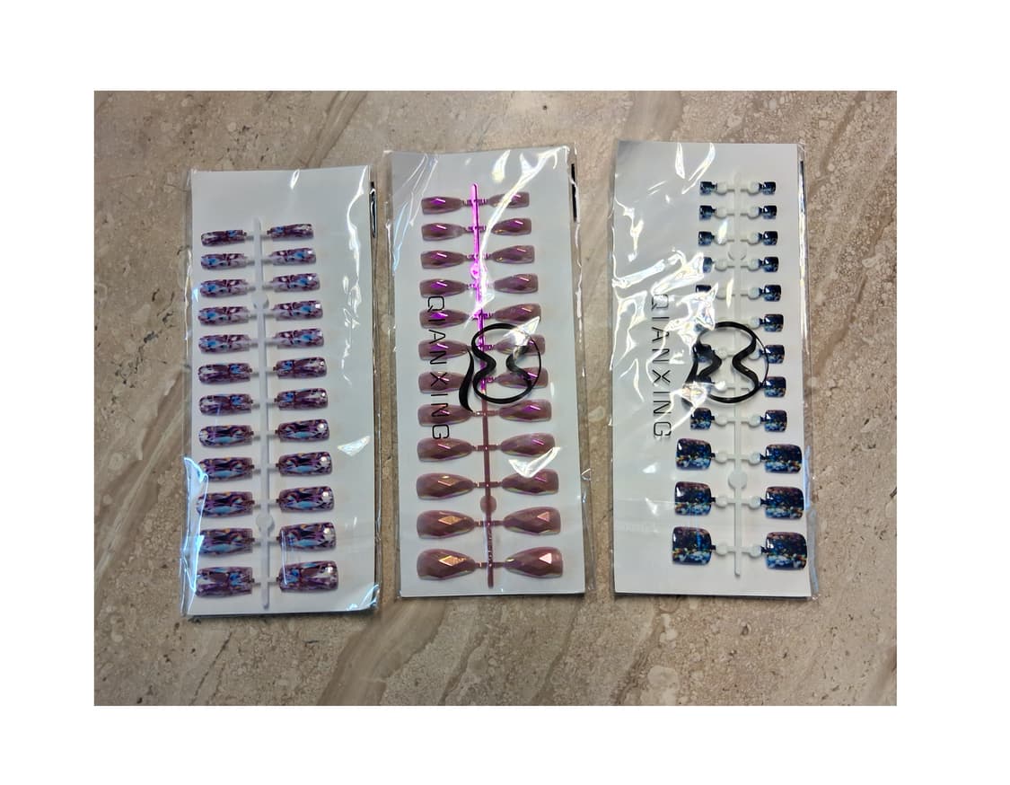 네일팁 2개 + 페디팁 1개 일괄 1000원 상품이미지1