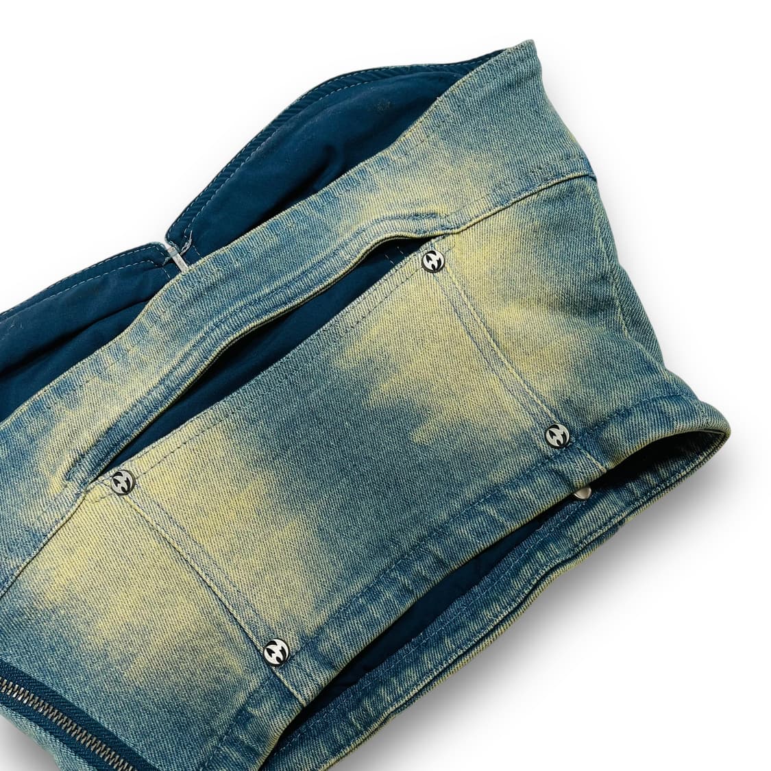 위어드 마켓 워시드 엠블럼 워시드 데님 슬리브리스 상품이미지5