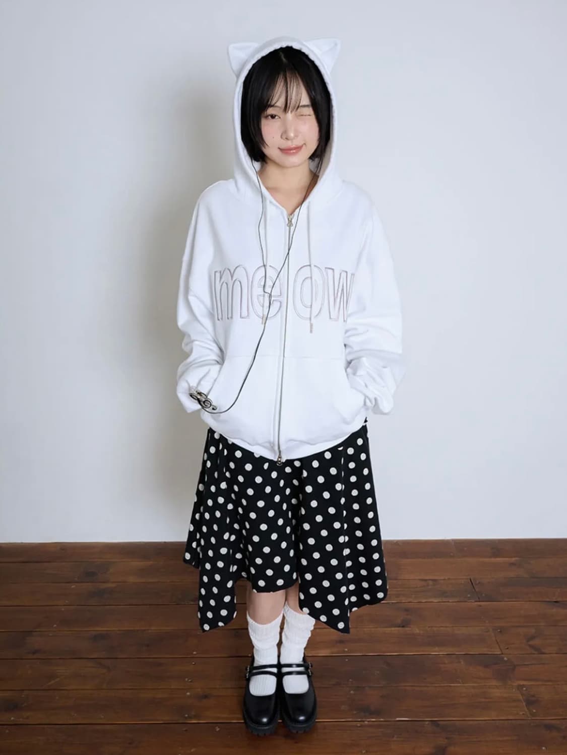 잇자바이브 미야오 캣 이어 후드집업 화이트 상품이미지4