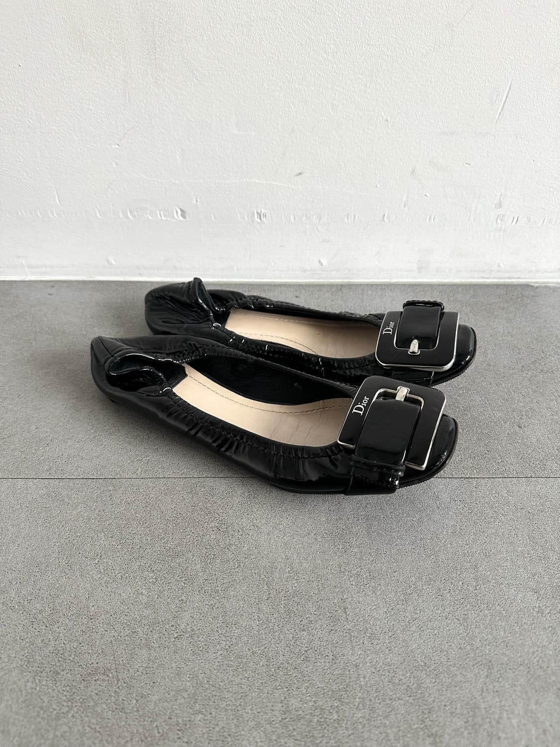 디올 레이디디올 블랙 버클 페이던트 플랫슈즈 상품이미지3