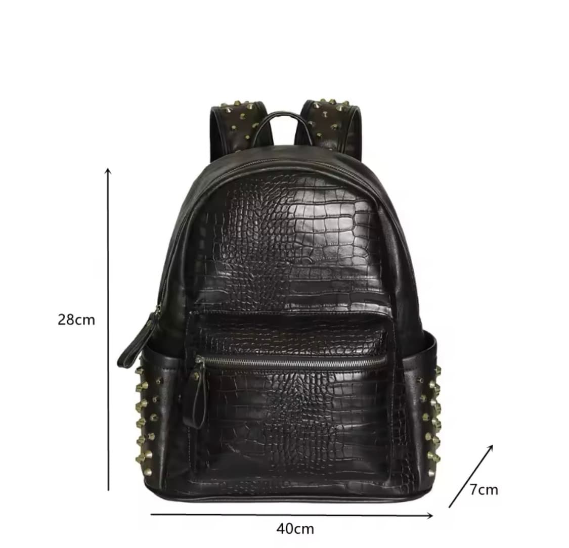 스터드 백팩  상품이미지1