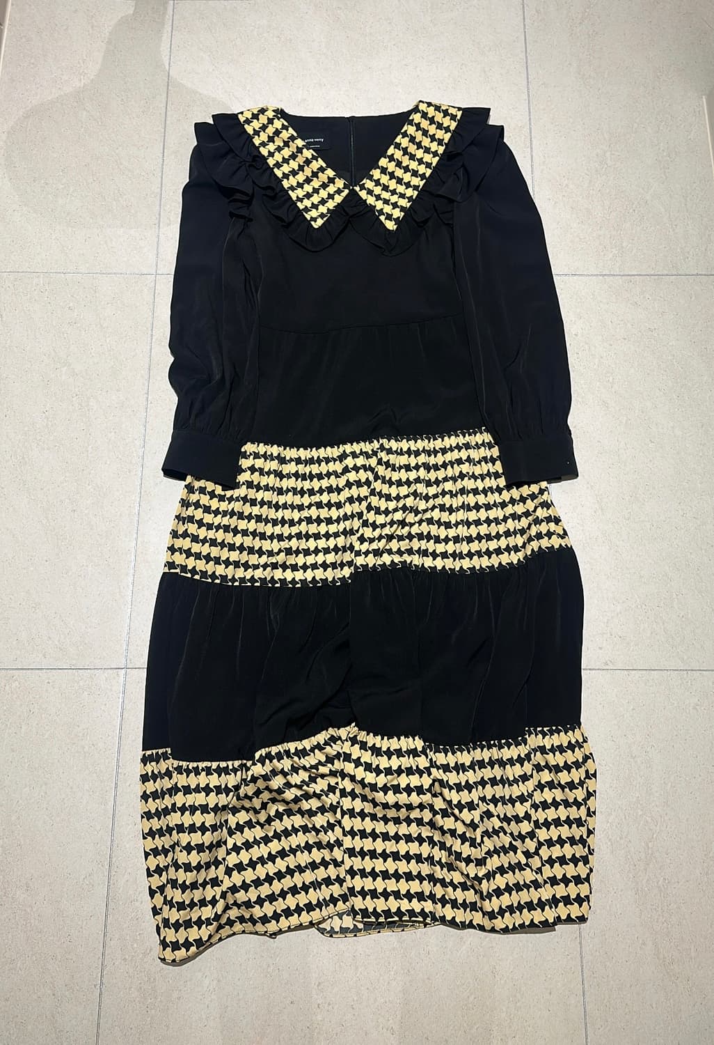 Frill Dress 상품이미지1