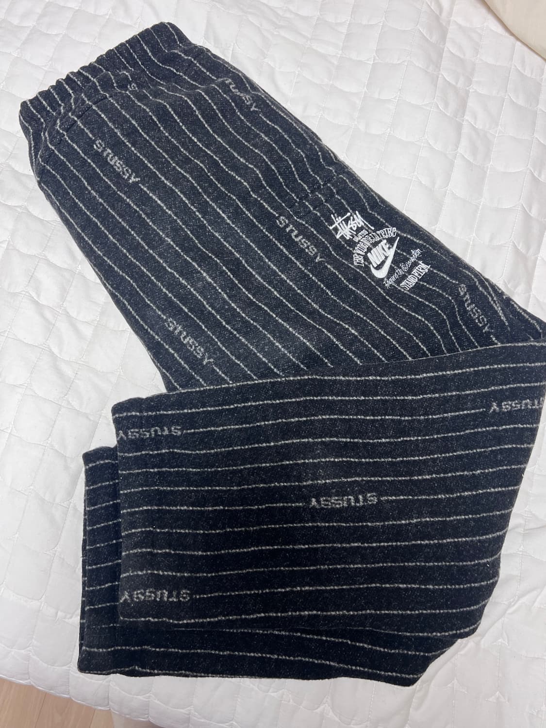 [L] 나이키 x 스투시 울 스트라이프 팬츠 상품이미지1