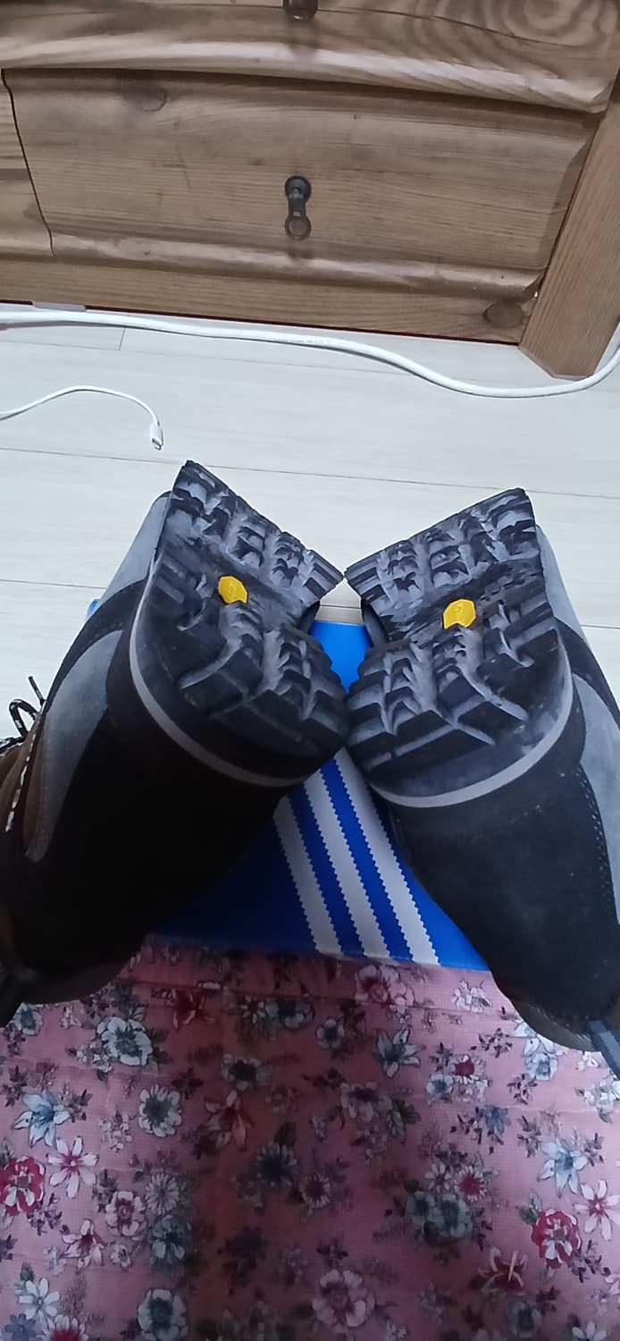 스카르파 키네시스 고어텍스
등산화(275~280mm)  상품이미지7