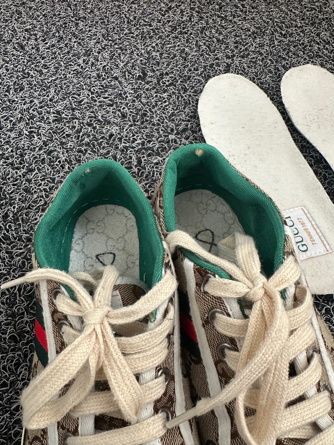 구찌 GG 스니커즈 240 상품이미지6