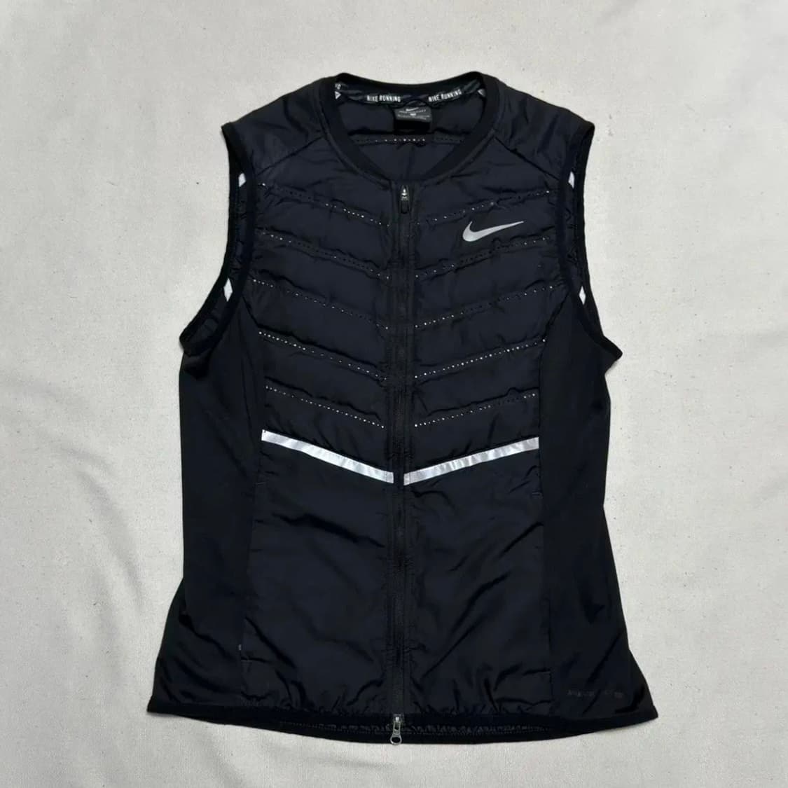 나이키 러닝 에어로로프트 베스트 상품이미지2