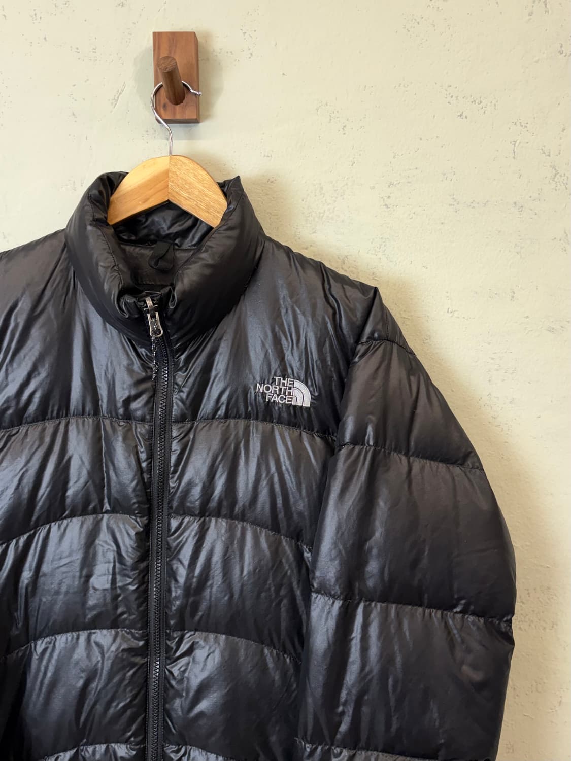 노스페이스 빈티지 써밋시리즈 아콘카구아 패딩 블랙 상품이미지3