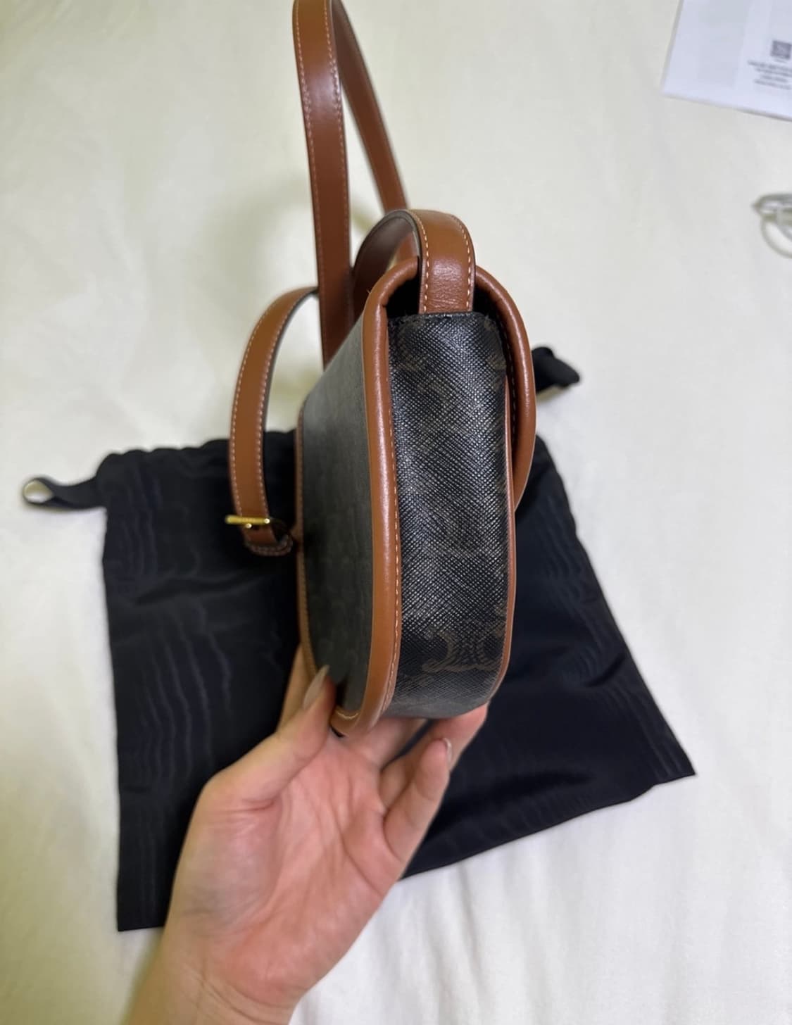 셀린느 미니베사체 상품이미지3