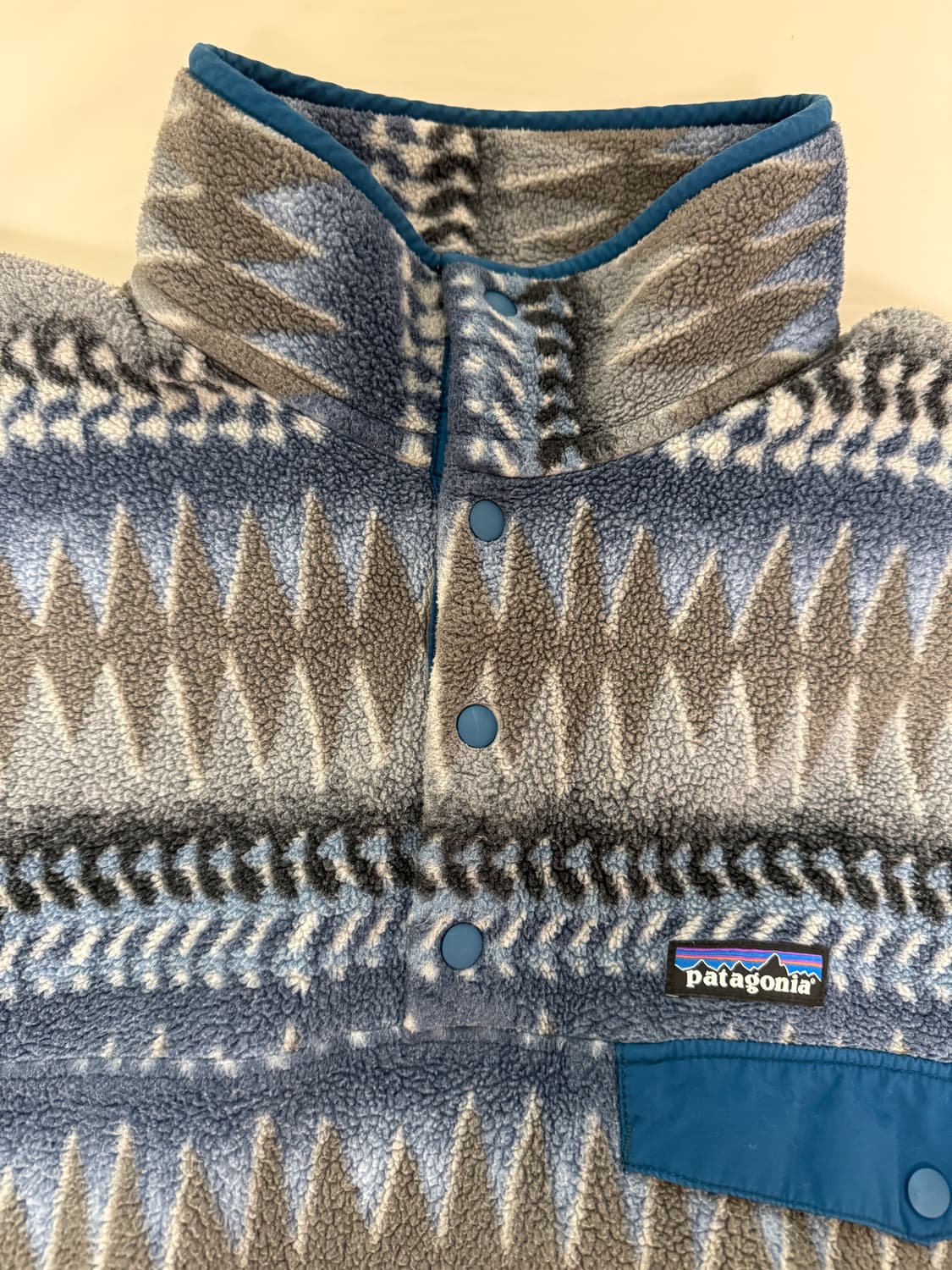 17FW 파타고니아 신칠라 스냅-T 아즈텍 패턴 상품이미지3