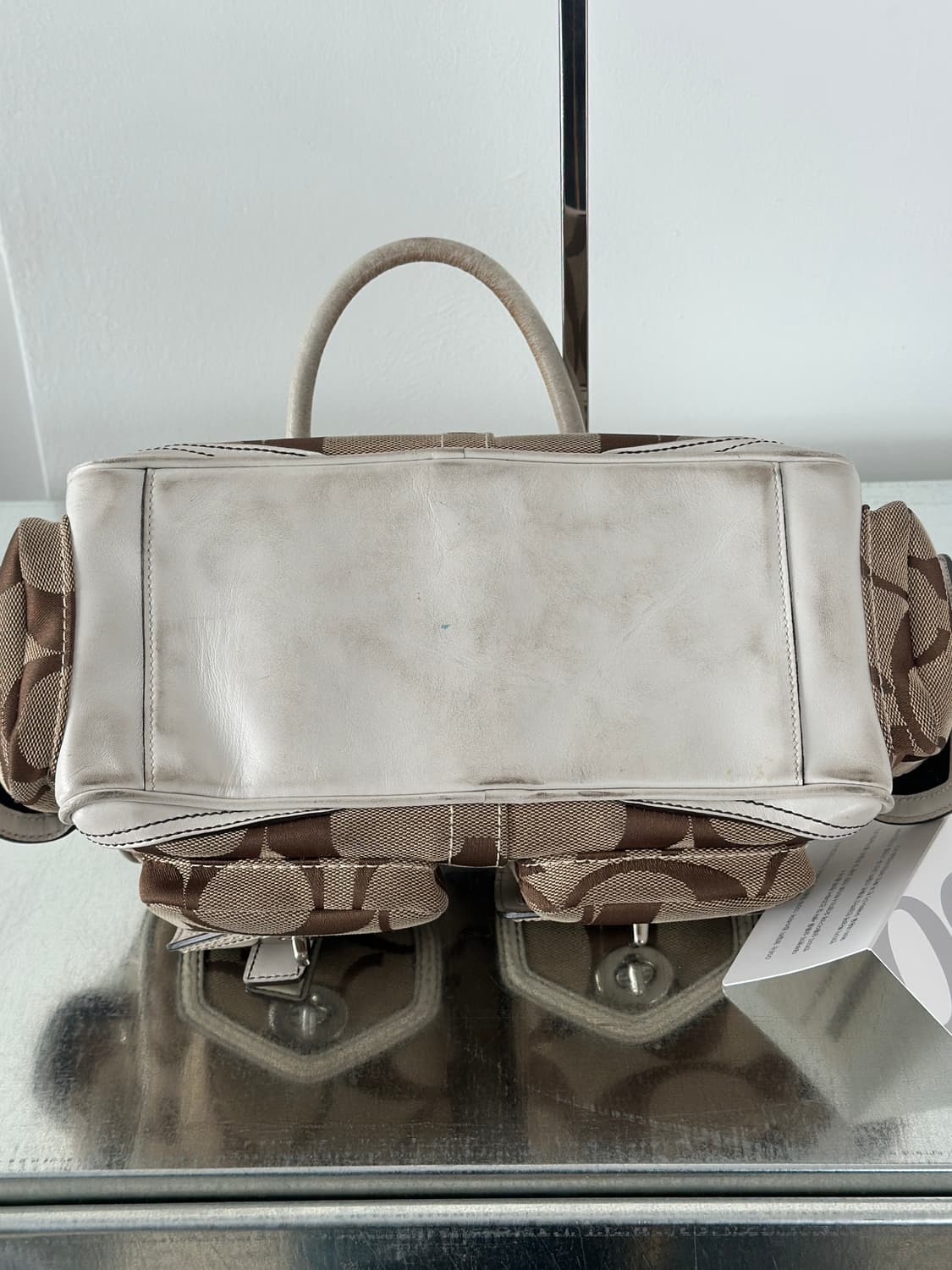 코치 자카드 멀티포켓 핸드백 상품이미지9