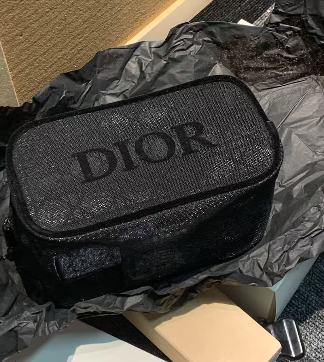 디올 블랙 메쉬 파우치 상품이미지3