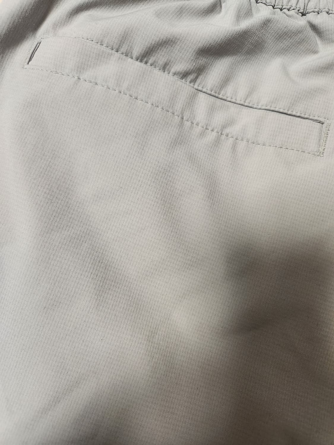 새상품급)코드그라피 반바지 크리스피 나일론 쇼츠 사이즈M

여러 중고사이 상품이미지3