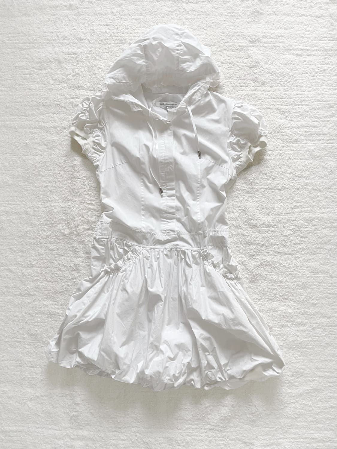 후드 러플 미니 드레스 상품이미지1