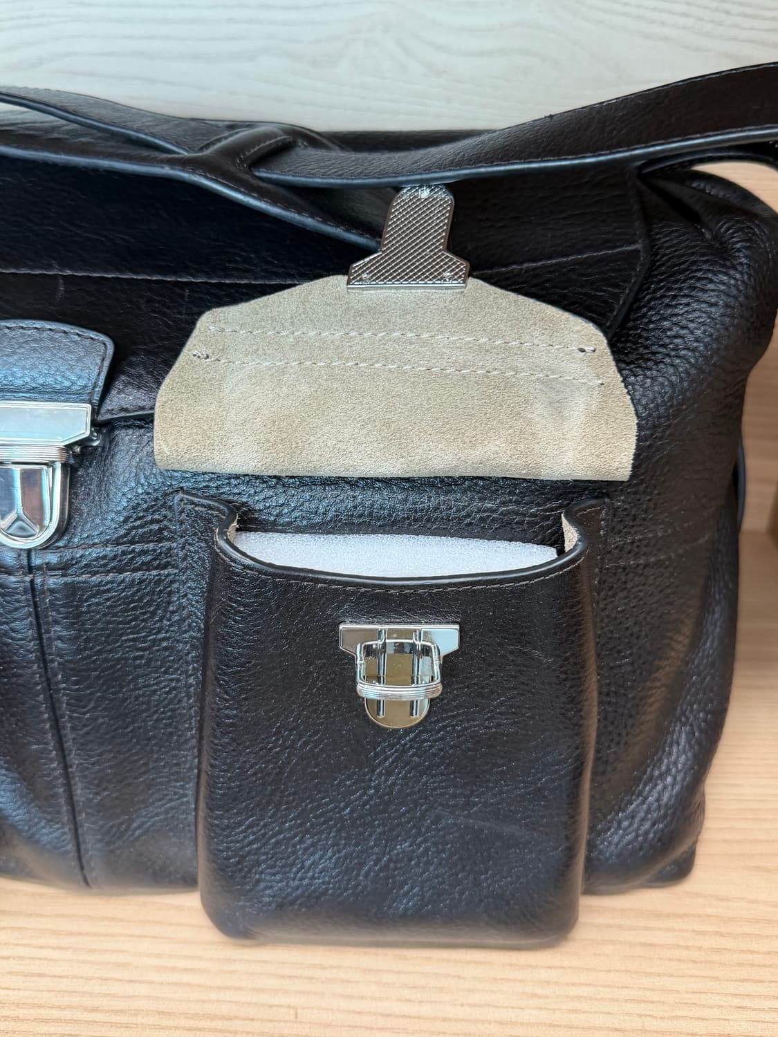 르메르 기어백 에스프레소 위켄드 라지 판매합니다. 상품이미지4