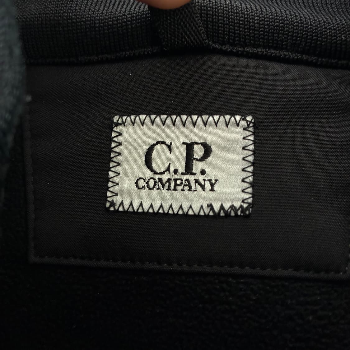 C.P company  씨피 컴퍼니 소프트쉘 블랙 봄버 자켓  상품이미지9