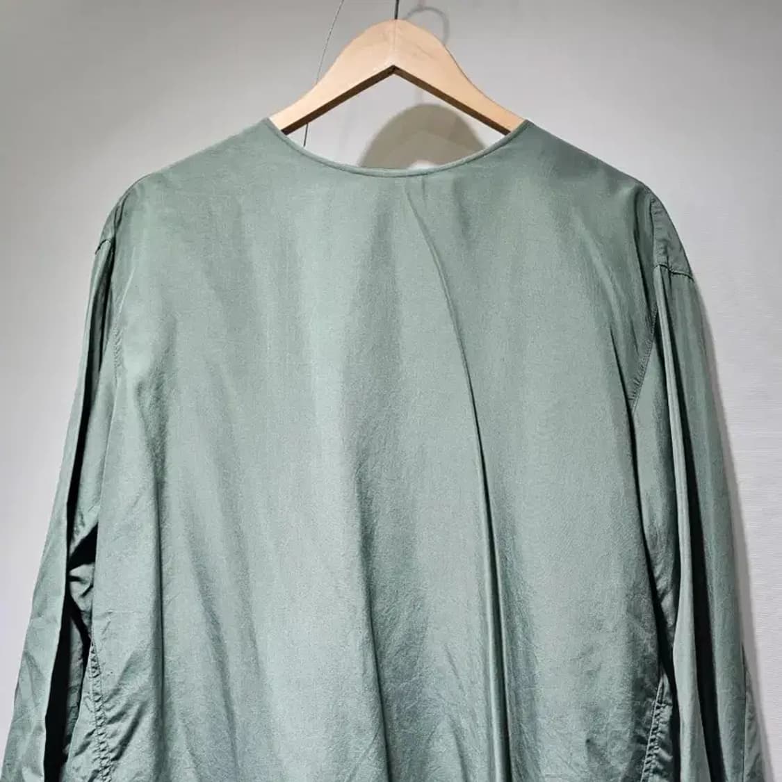 더캐시미어 긴팔 블라우스 ~55반 상품이미지5