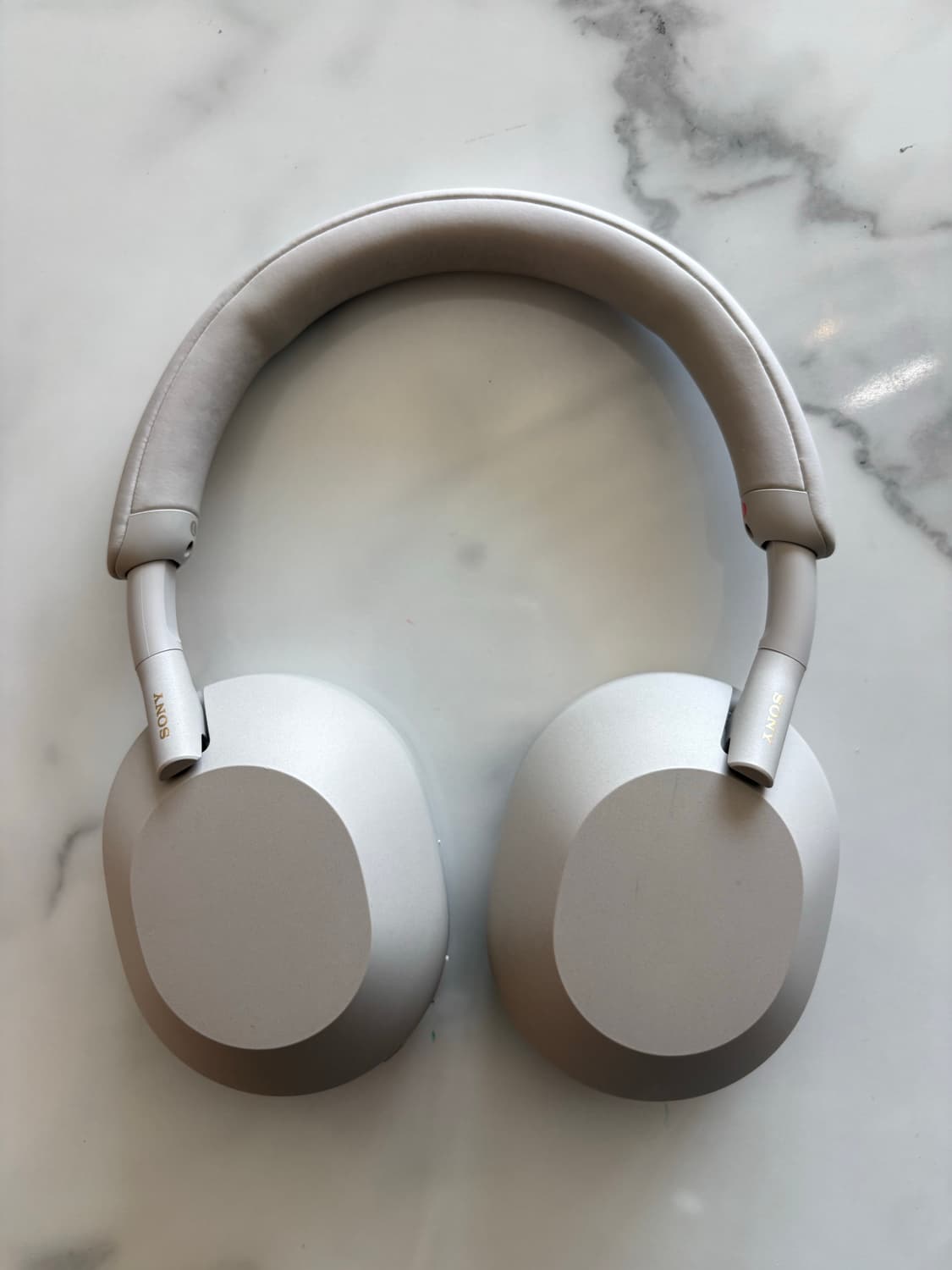 소니 헤드폰 WH-1000XM5 플래티넘실버 상품이미지1