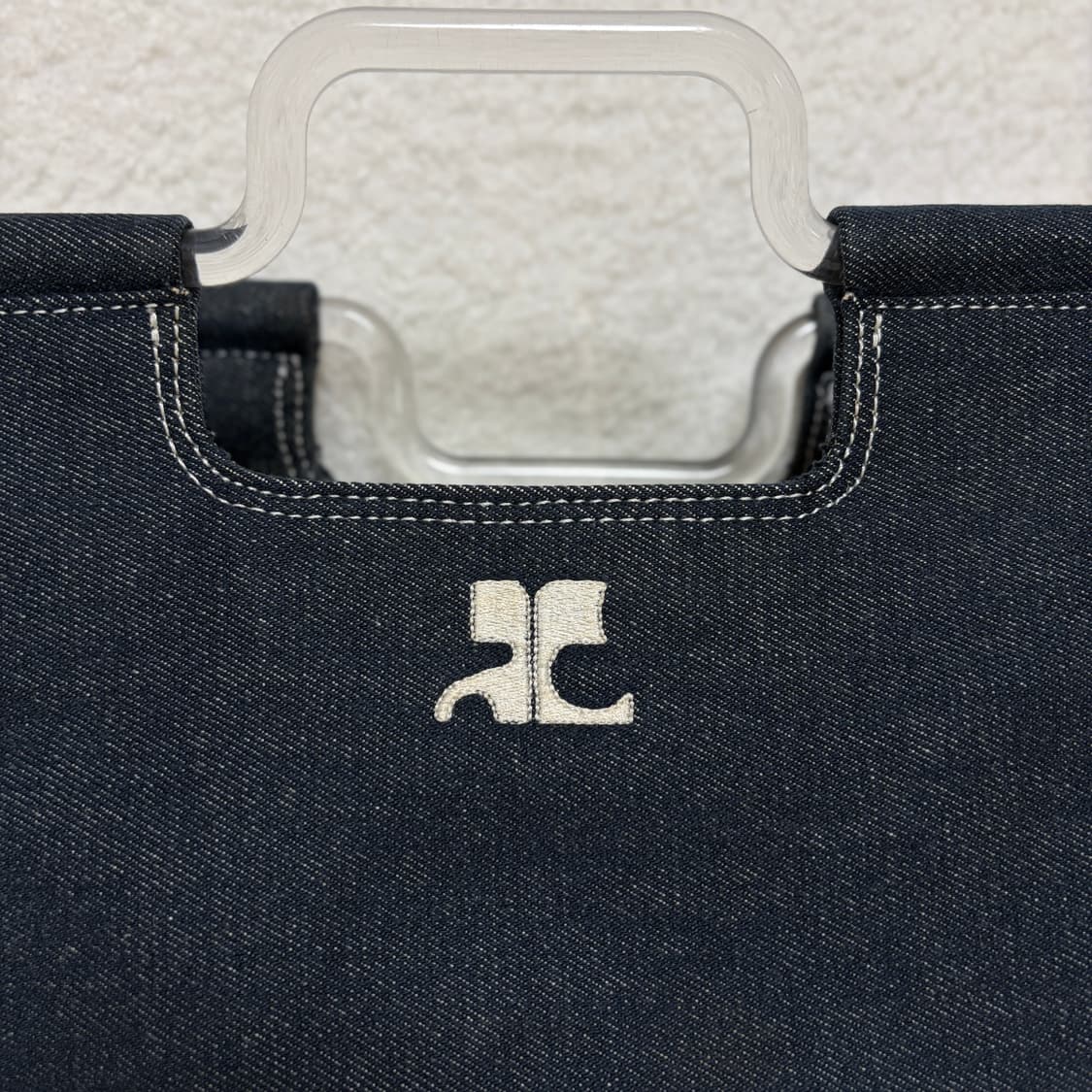 꾸레쥬 미니 아크릴 핸들 토트백-데님 상품이미지3