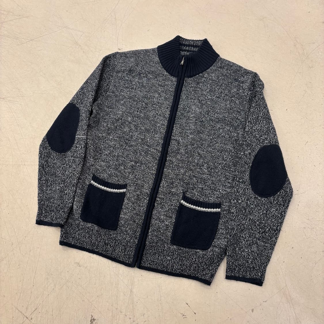 빈티지 엘보 패치 패턴 니트집업 상품이미지1
