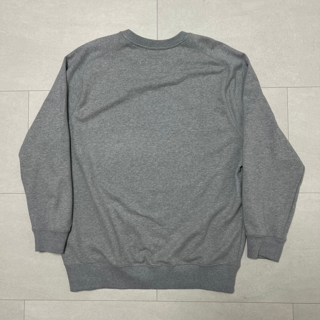 포터리 멜란지 그레이 맨투맨 스웻셔츠 상품이미지2