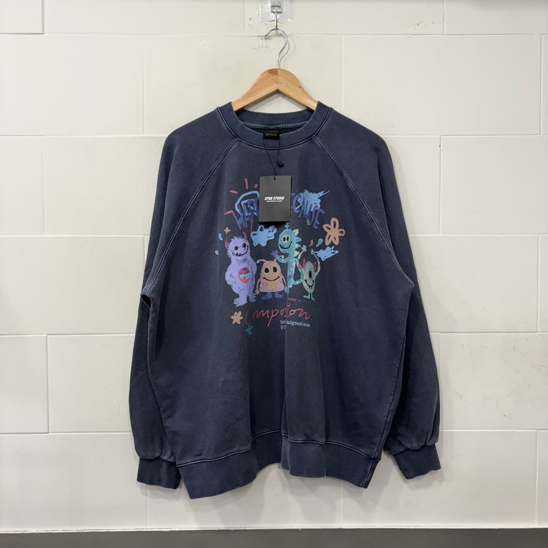 꼼파뇨 happy day 피그먼트 스웨트셔츠  상품이미지1