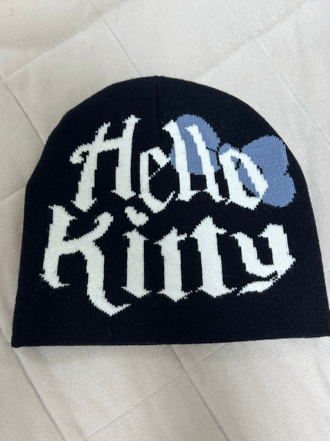 스핀즈x헬로키티 비니 상품이미지1