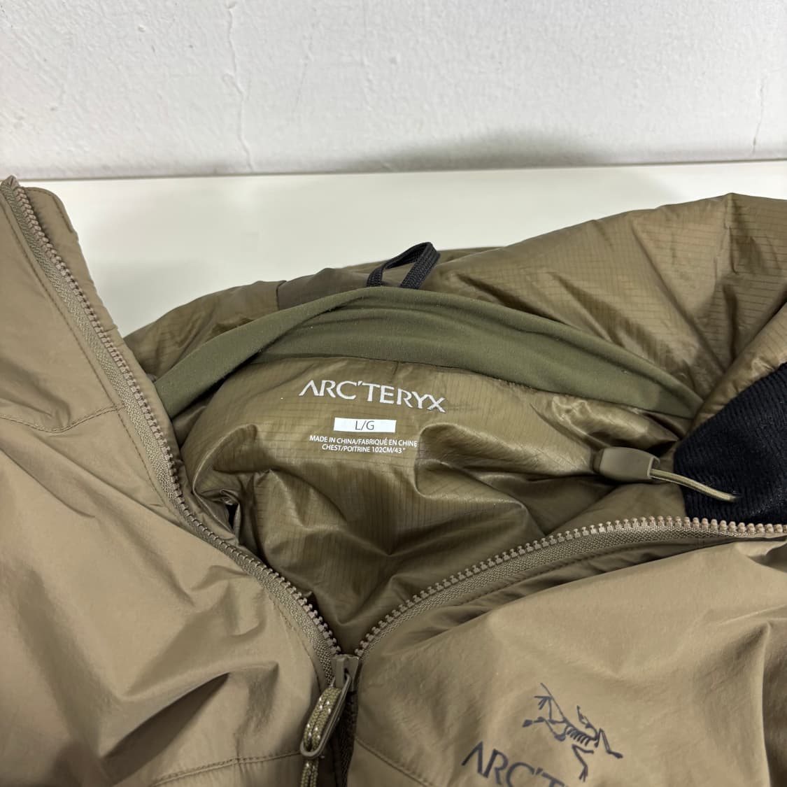 L 아크테릭스 카키 리프콜드 경량점퍼 상품이미지7