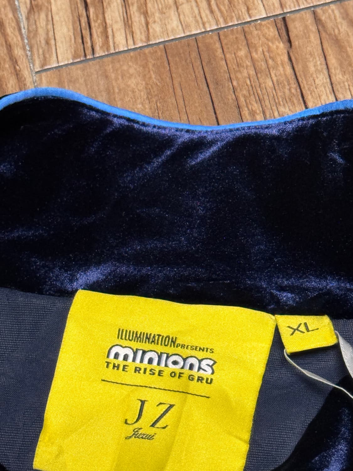 JZ X 미니언즈 콜라보 벨벳 네이비 트랙탑 자켓 상품이미지6