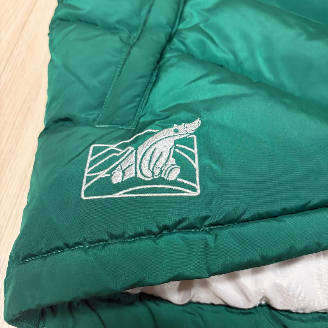 일본판)아디다스 00s 백곰 배색 패딩 베스트 상품이미지3