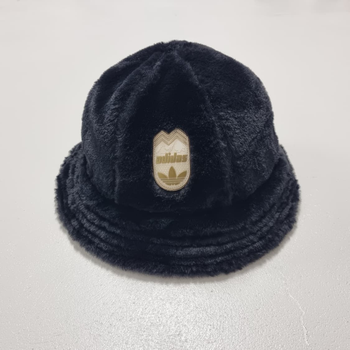 아디다스 페이크퍼 버킷햇 - OS 상품이미지1