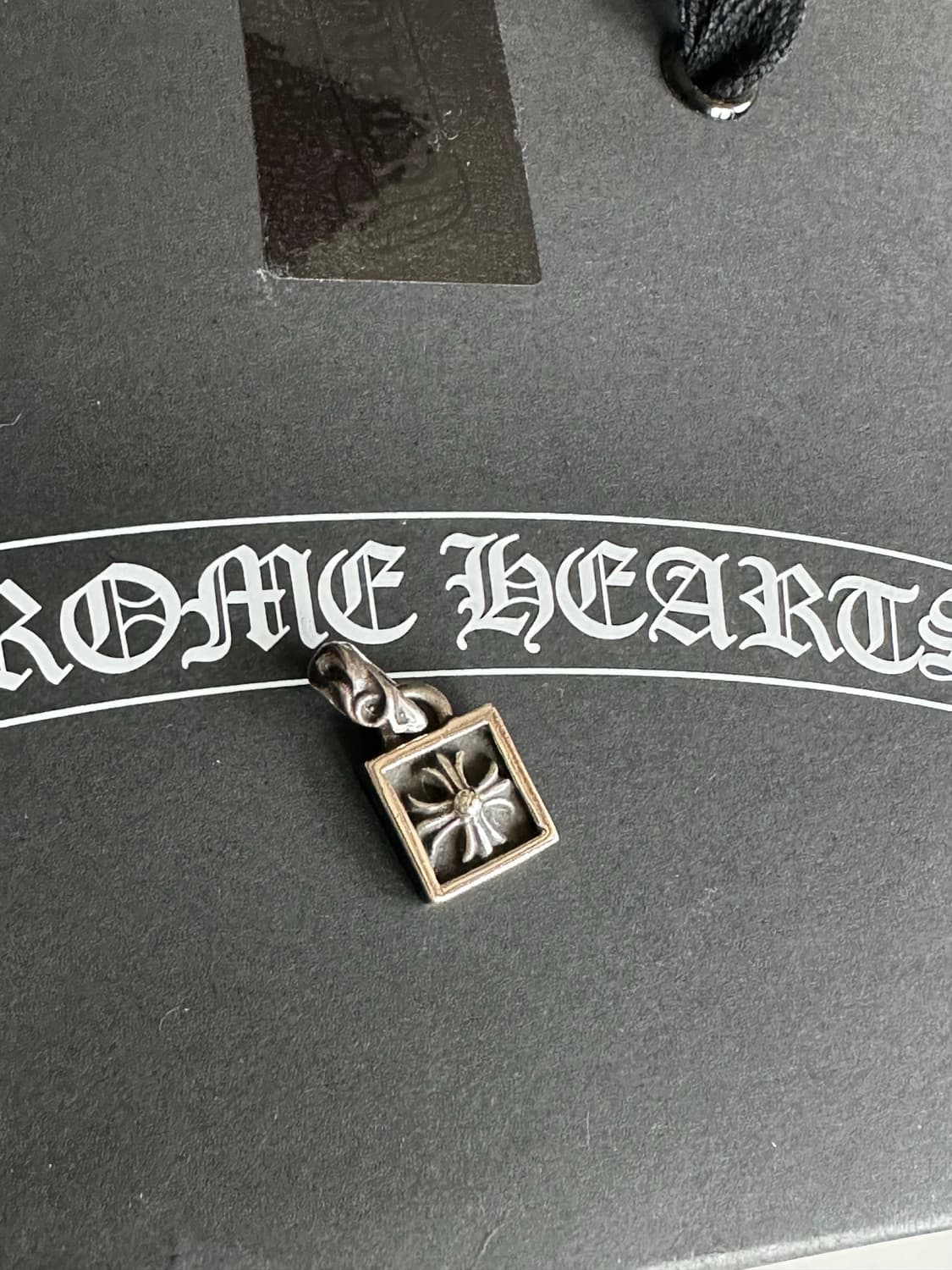 [OS]크롬하츠 CH플러스 프레임드 참 상품이미지1