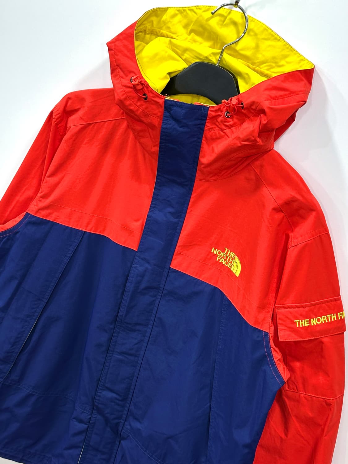 노스페이스 올드스쿨 배색 바람막이 자켓 상품이미지2