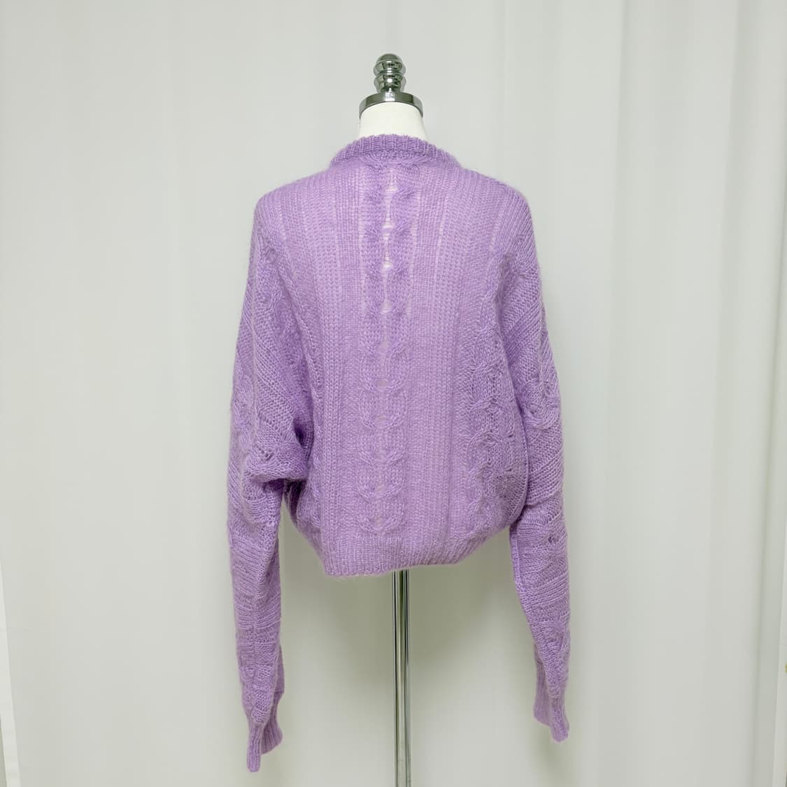 미우미우 모헤어 롱 슬리브 루즈핏 스웨터 라이트 퍼플 상품이미지5