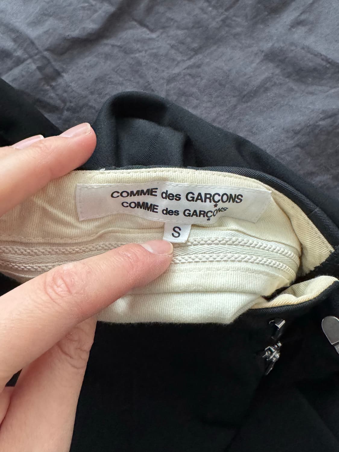 꼼데가르송 꼼데가르송 아코디언 울 팬츠 (블랙, s) 상품이미지5