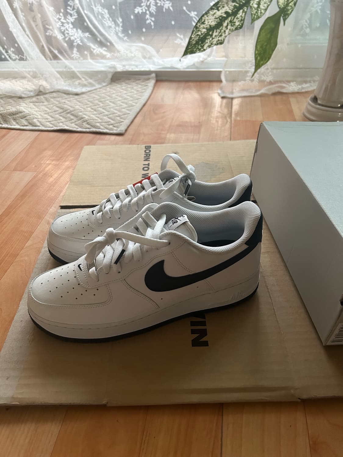 나이키 에어포스 1 '07 화이트 블랙 새상품 270 상품이미지3