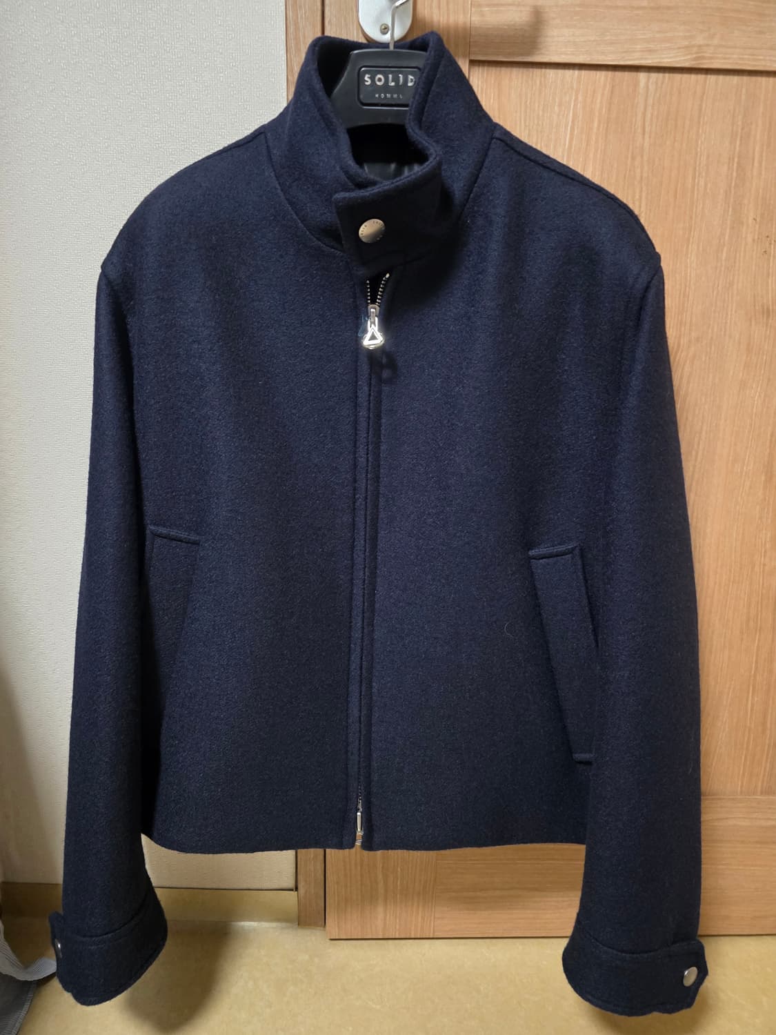 실착0회보장) 솔리드옴므 울 크롭 자켓 네이비 46 상품이미지1