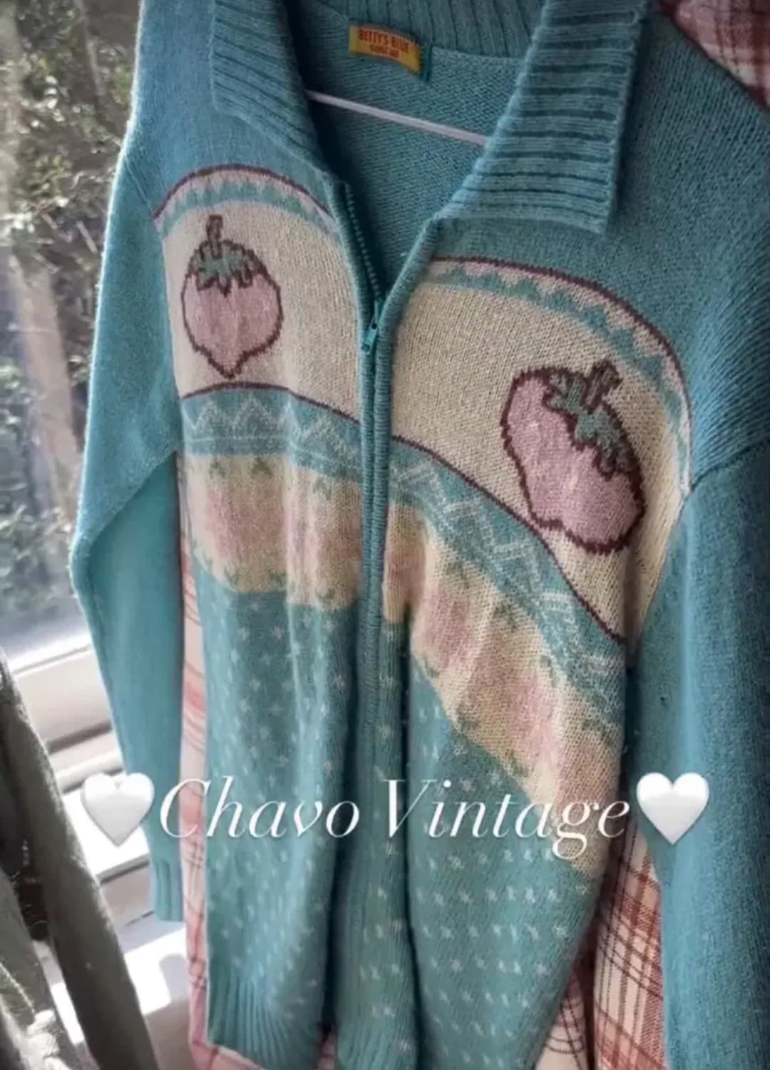 빈티지 베티스블루 딸기 패턴 니트 집업 상품이미지1