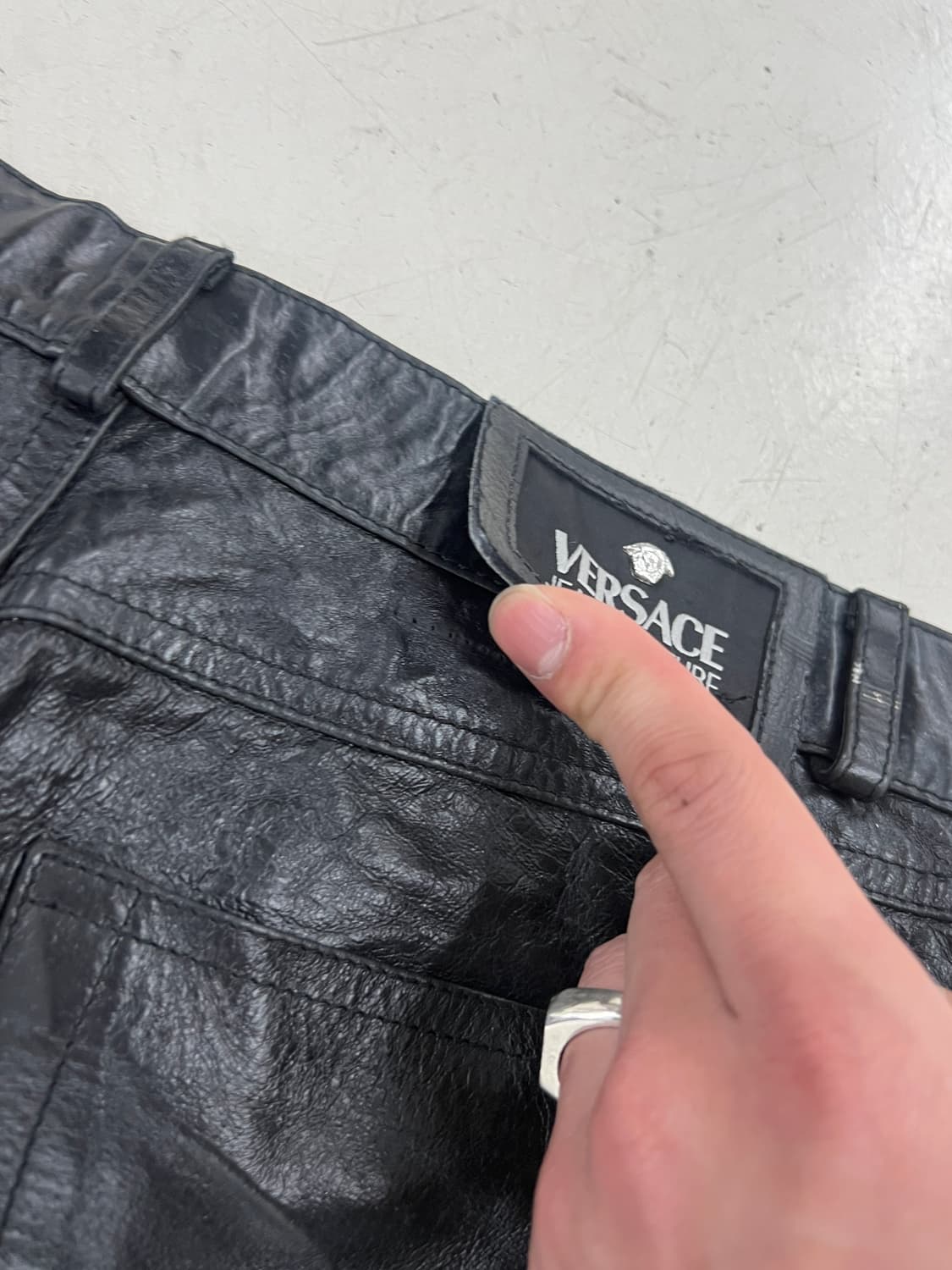 베르사체 레더팬츠 상품이미지7